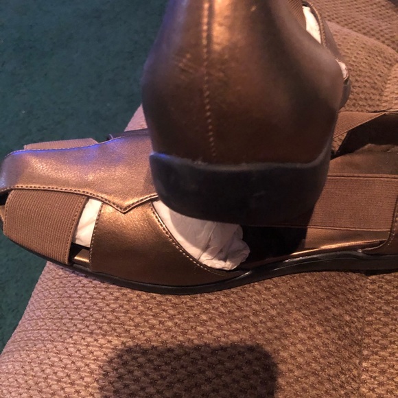 Sandals - Picture 4 of 4